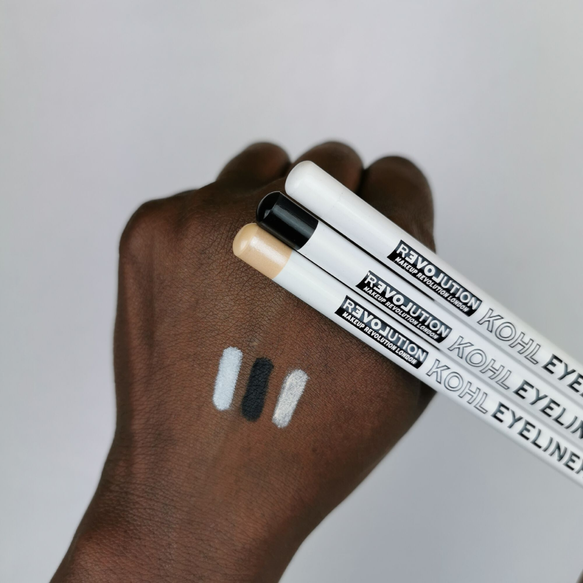 DELINEADOR DE OJOS KOHL - OUTLET RELOVE