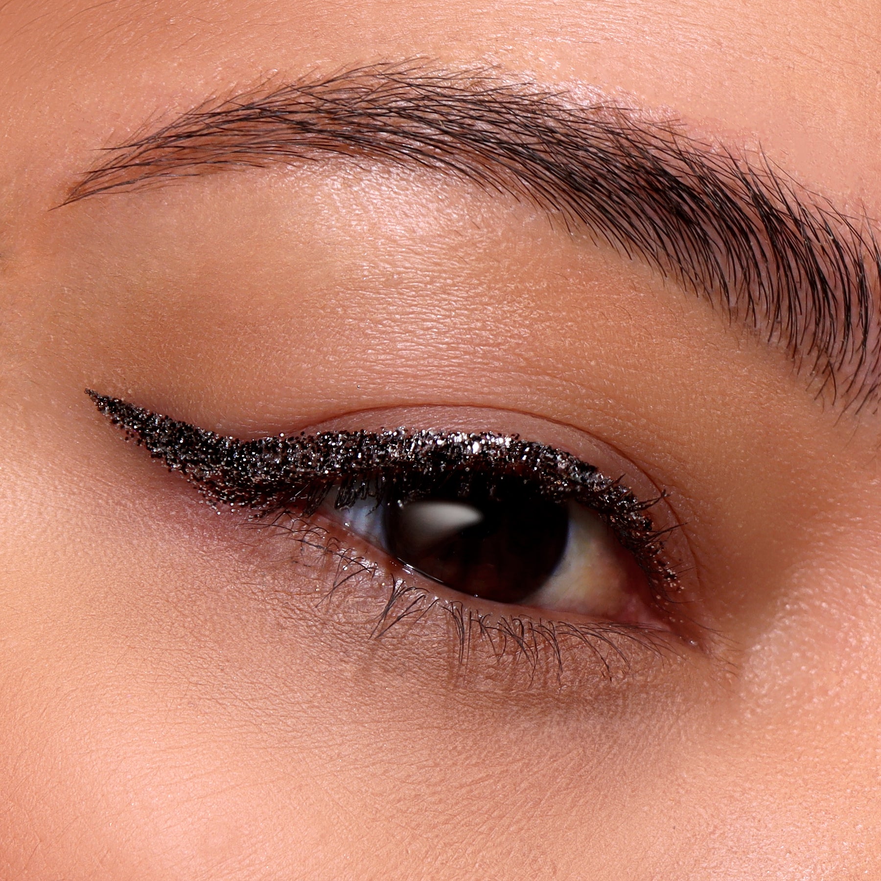 DELINEADOR PARA OJOS GLITTER - MOIRA