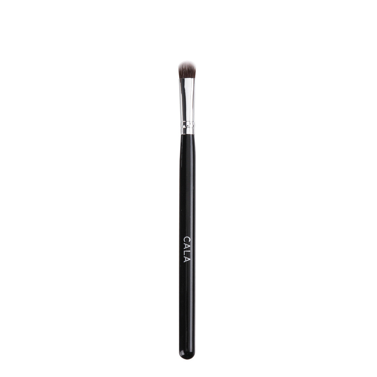 STUDIO MASTER ANGLED EYESHADOW BRUSH - CALA