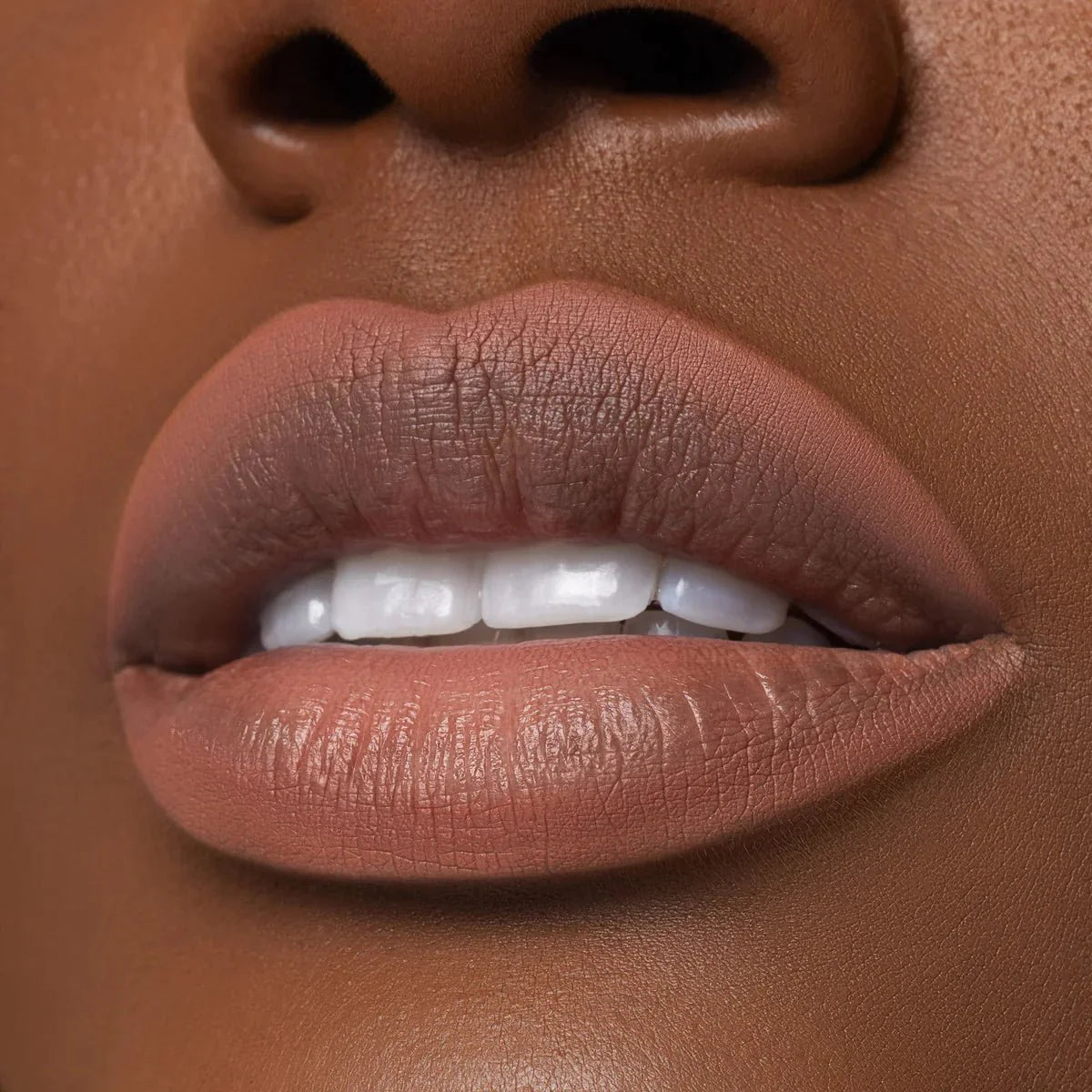 NUDE X DELINEADOR DE LABIOS MATTE - BEAUTY CREATIONS