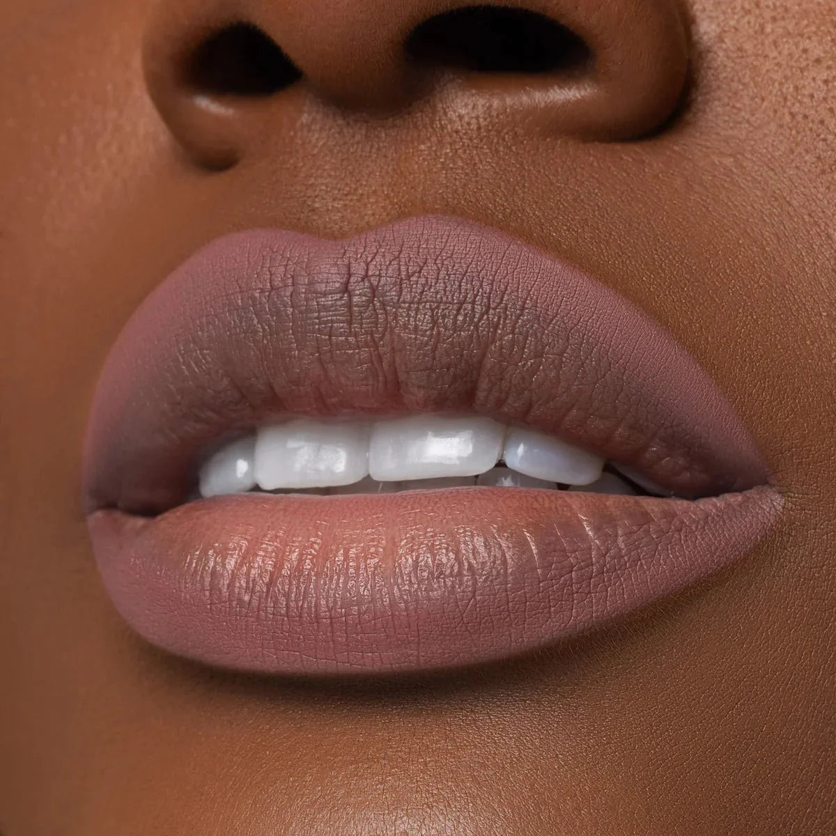 NUDE X DELINEADOR DE LABIOS MATTE - BEAUTY CREATIONS