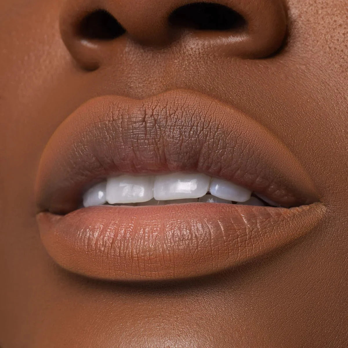 NUDE X DELINEADOR DE LABIOS MATTE - BEAUTY CREATIONS