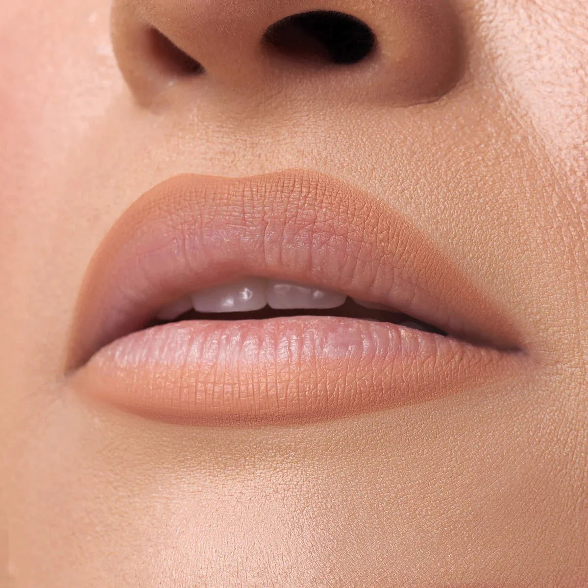 NUDE X DELINEADOR DE LABIOS MATTE - BEAUTY CREATIONS