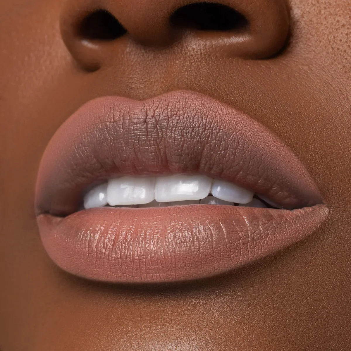 NUDE X DELINEADOR DE LABIOS MATTE - BEAUTY CREATIONS