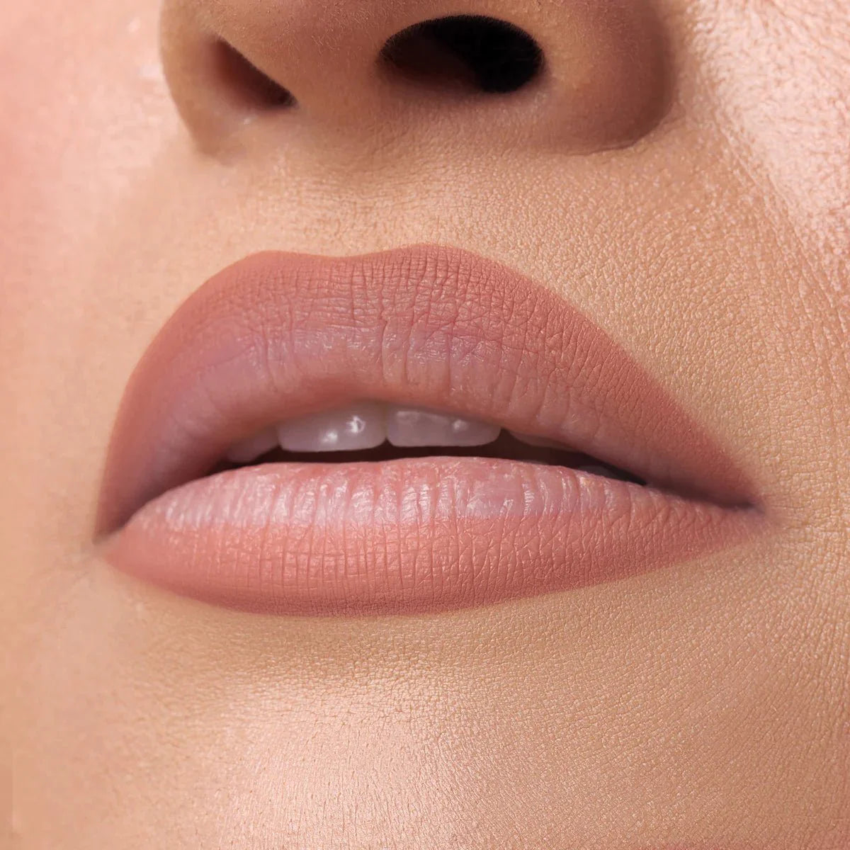 NUDE X DELINEADOR DE LABIOS MATTE - BEAUTY CREATIONS