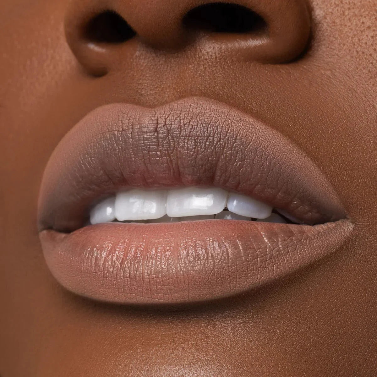 DELINEADOR DE LABIOS NUDE X MATTE - BEAUTY CREATIONS