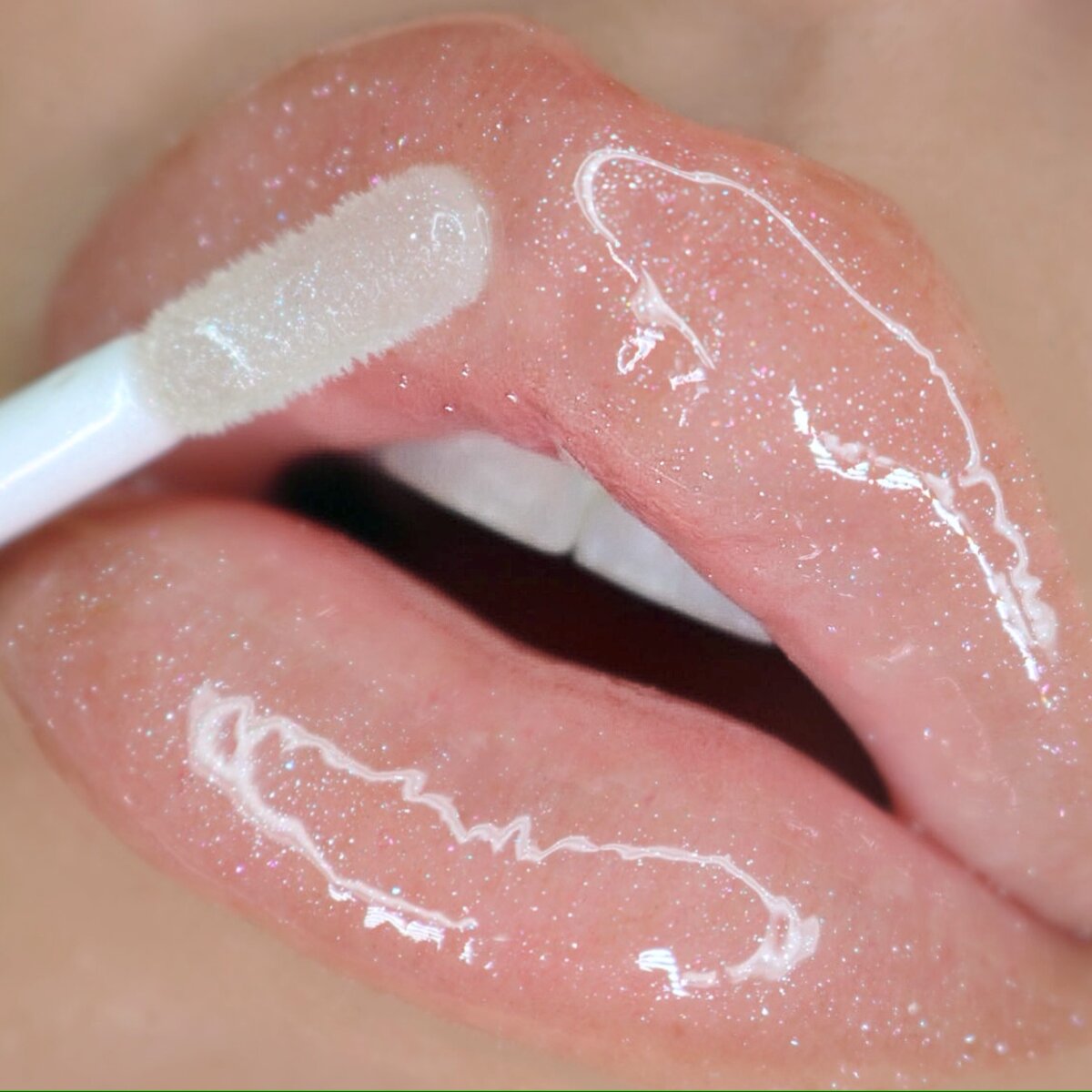 LIPGLOSS ULTRA DAZZLE - BEAUTY CREATIONS