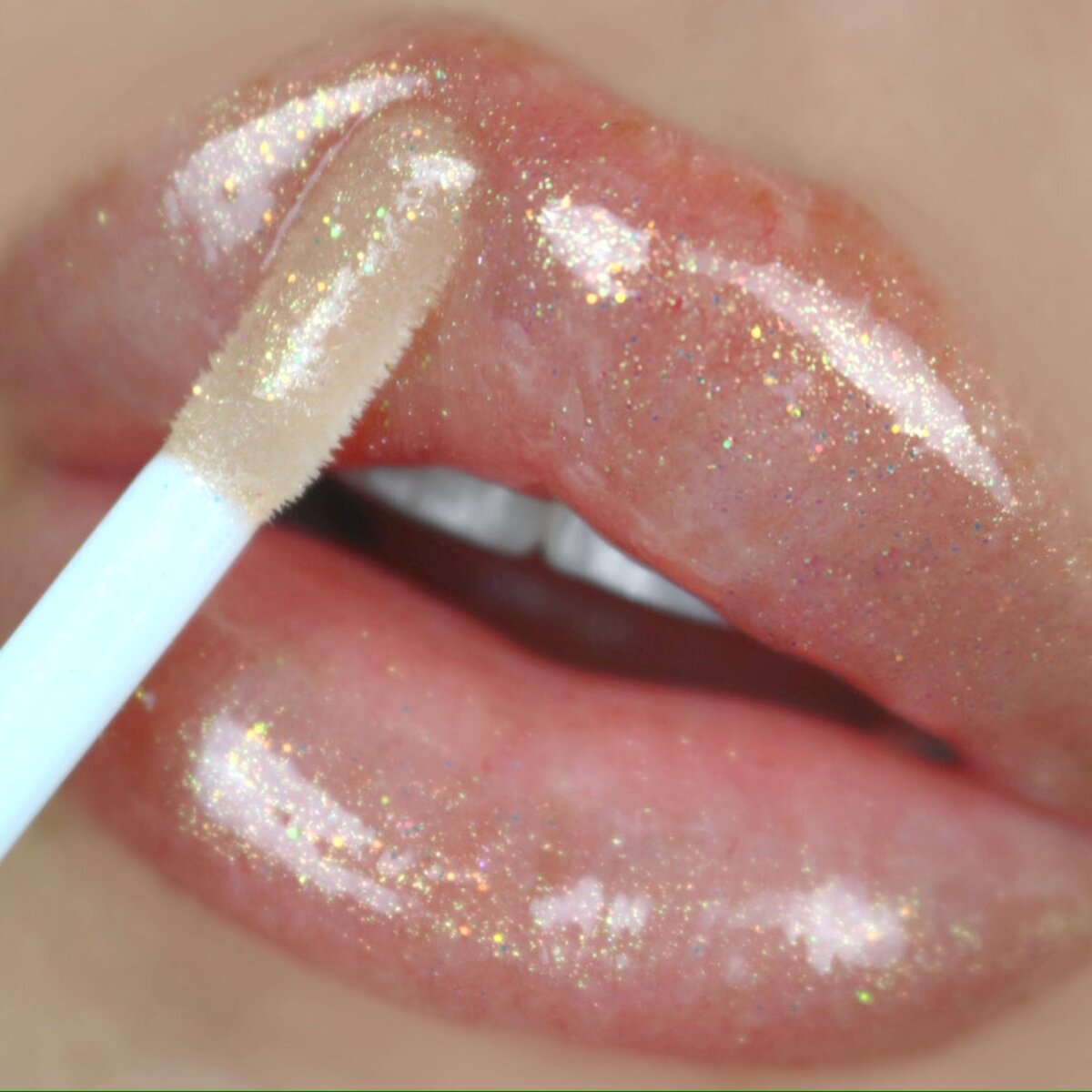 LIPGLOSS ULTRA DAZZLE - BEAUTY CREATIONS