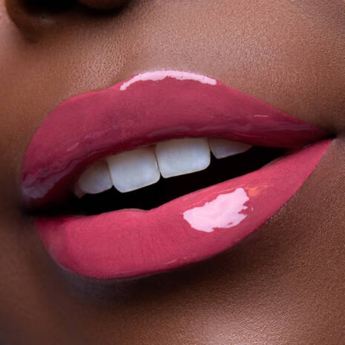 SHINE LOUD PRO PIGMENT LIP SHINE GOAL GETTER - NYX PROFESSIONAL MAKEUP