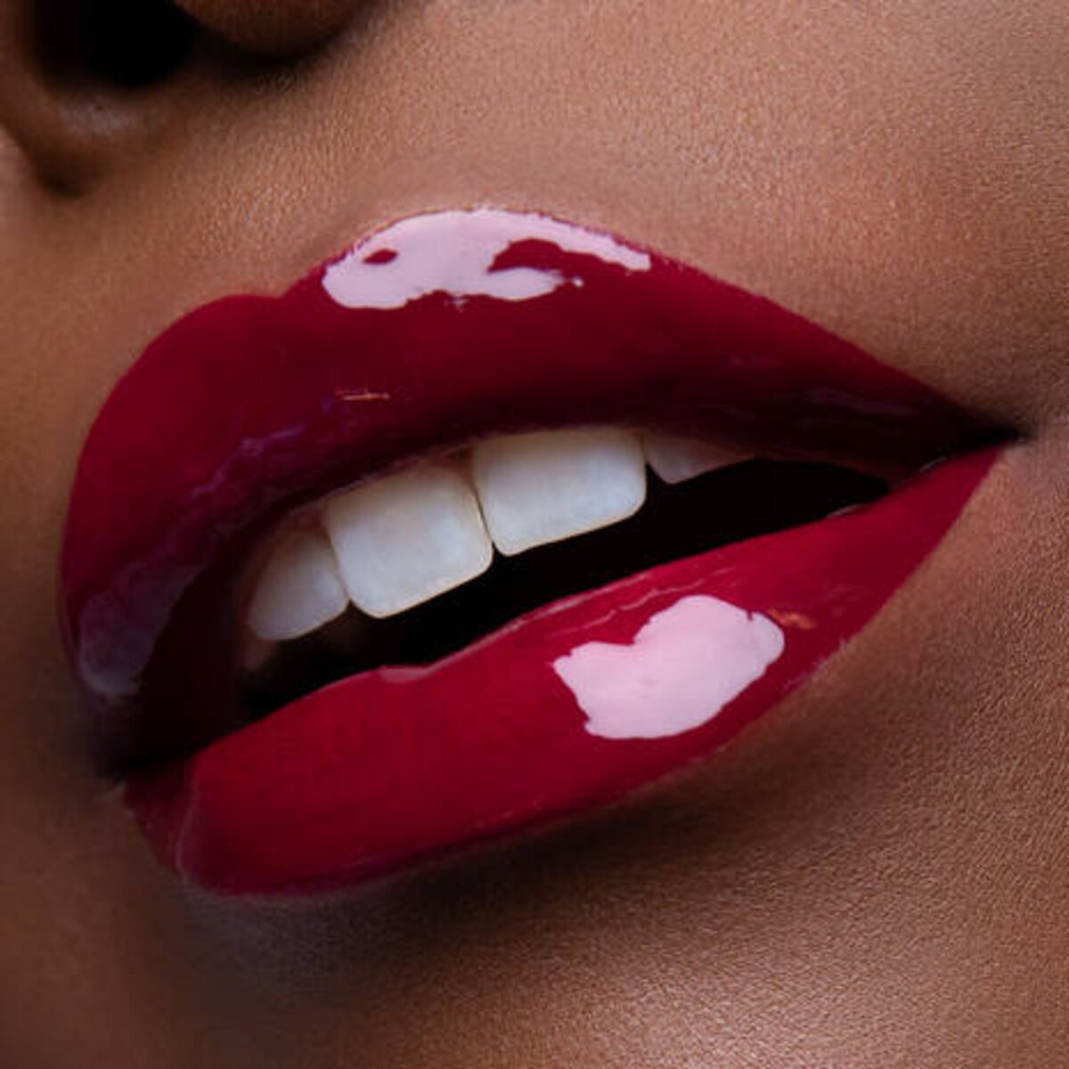 SHINE LOUD PRO PIGMENT LIP SHINE IN CHARGE - NYX PROFESSIONAL MAKEUP