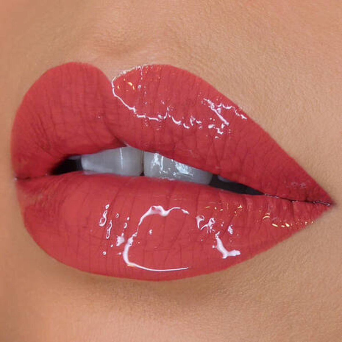 SHINE LOUD PRO PIGMENT LIP SHINE LIFE GOALS NYX PROFESSIONAL MAKEUP