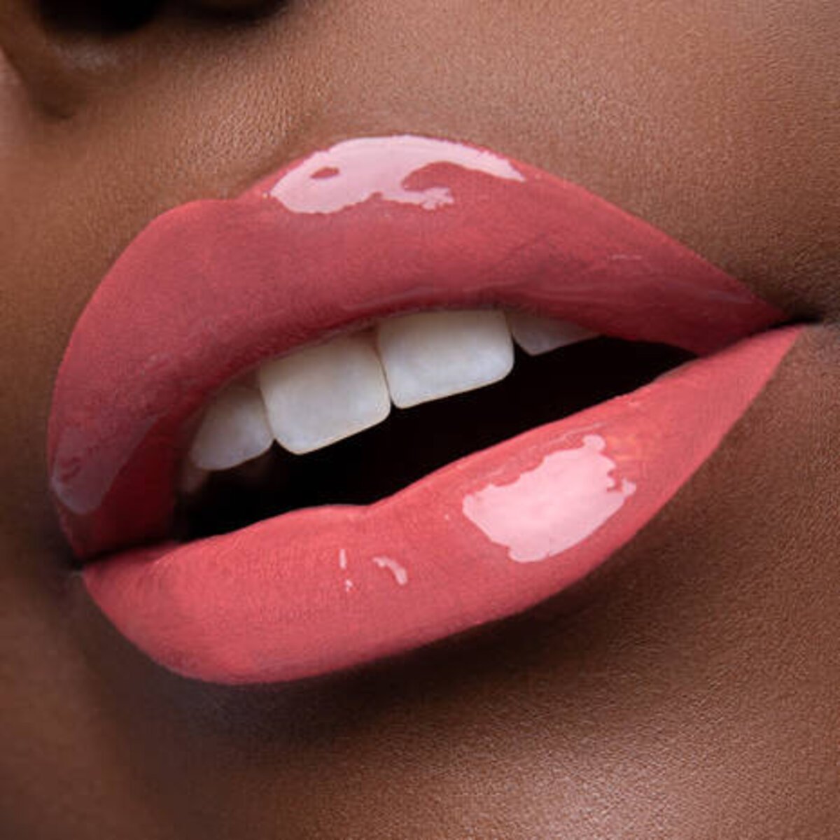 SHINE LOUD PRO PIGMENT LIP SHINE LIFE GOALS NYX PROFESSIONAL MAKEUP
