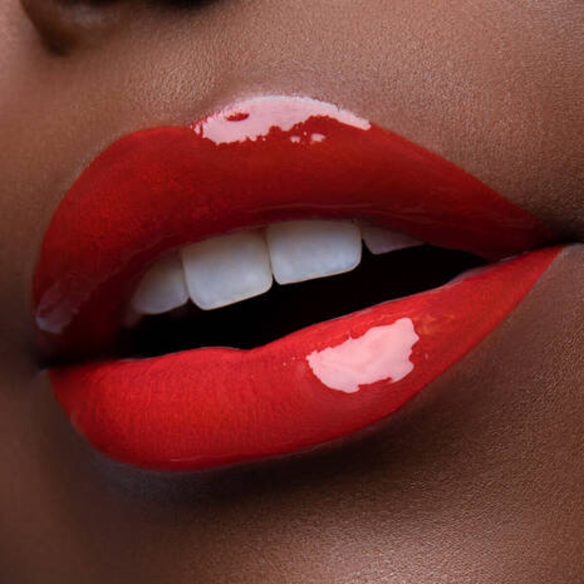 SHINE LOUD PRO PIGMENT LIP SHINE REBEL IN RED - NYX PROFESSIONAL MAKEUP