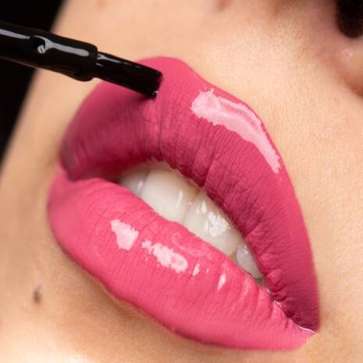 SHINE LOUD PRO PIGMENT LIP SHINE TROPHY LIFE - NYX PROFESSIONAL MAKEUP