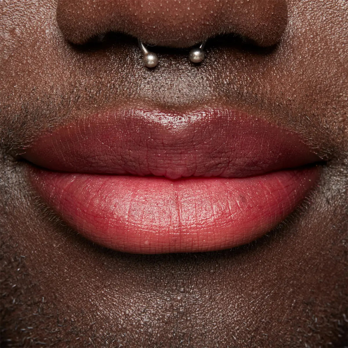 BÁLSAMO LABIAL MATE SMUSHY - NYX PROFESSIONAL MAKEUP