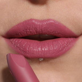 LABIAL EN BARRA LIP ALLURE SOFT SATIN - MAKEUP REVOLUTION