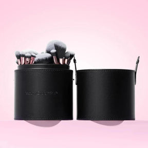 PALETA DE SOMBRAS NEW NUDES + SET DE BROCHAS - BEAUTY CREATIONS
