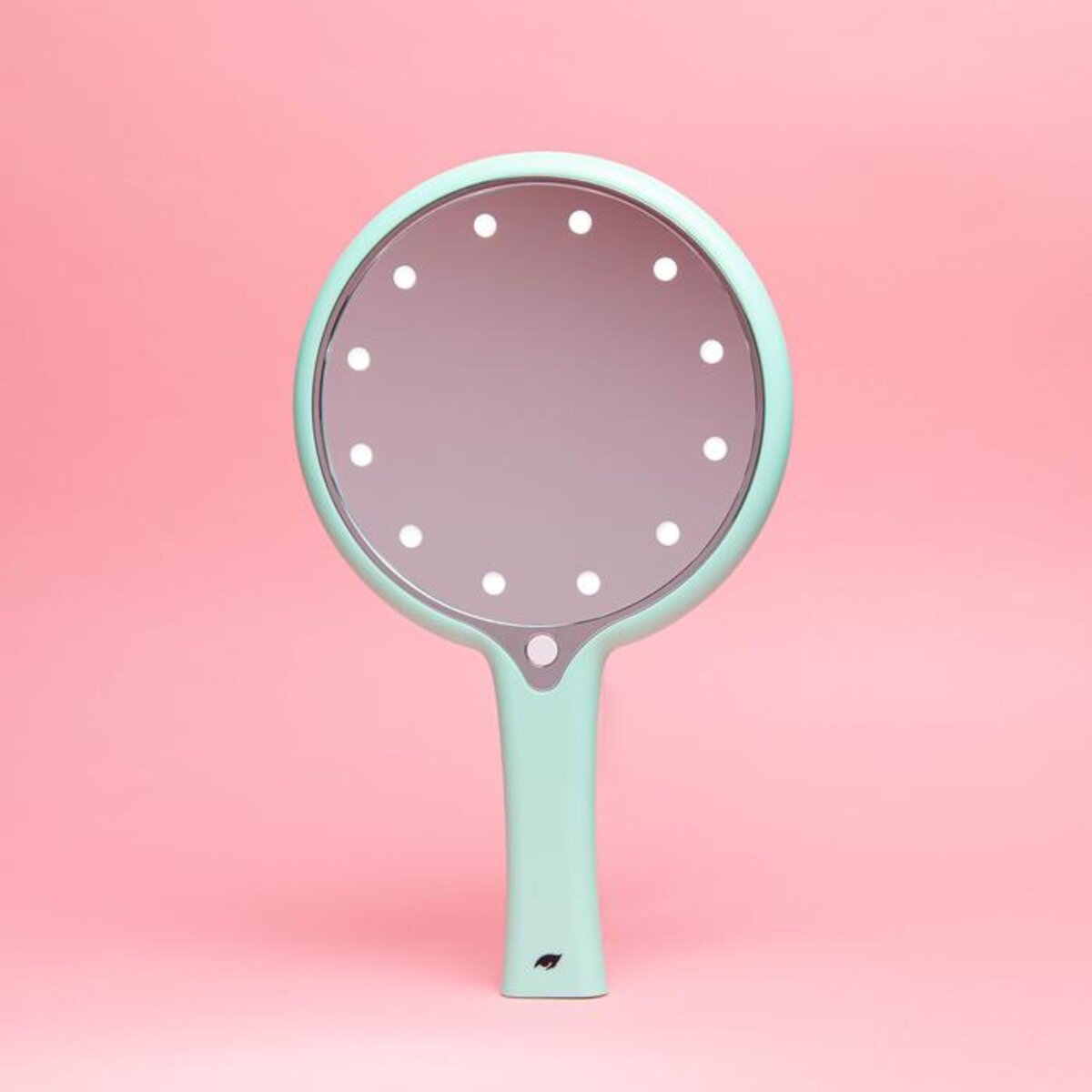 MINT CHIC HAND HELD MIRROR WITH LED LIGHTS - KIMCHI