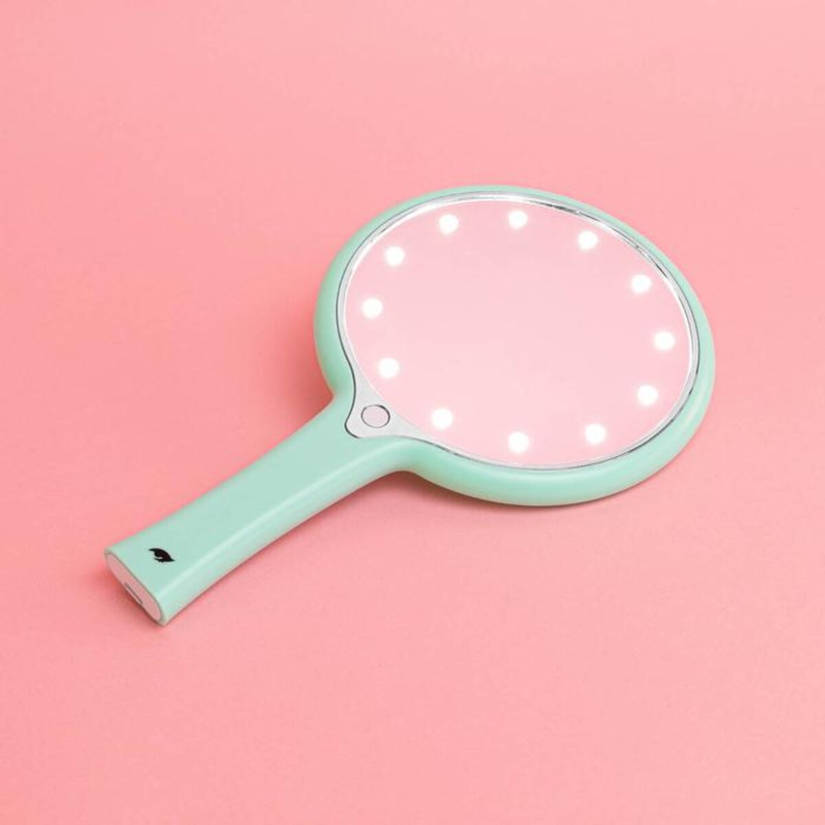 MINT CHIC HAND HELD MIRROR WITH LED LIGHTS - KIMCHI