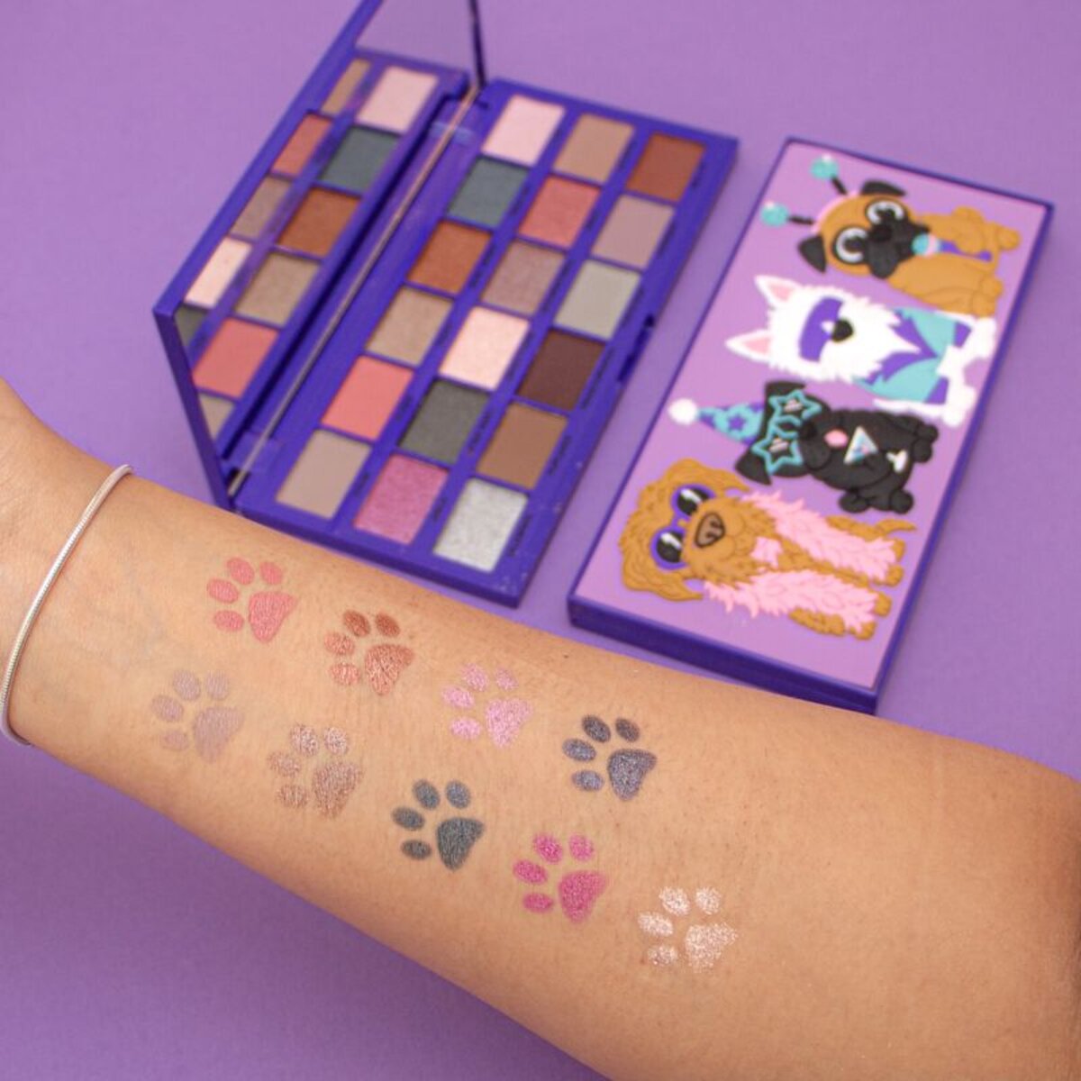 PARTY POOCHES PALETTE EYESHADOW PALETTE - I HEART REVOLUTION